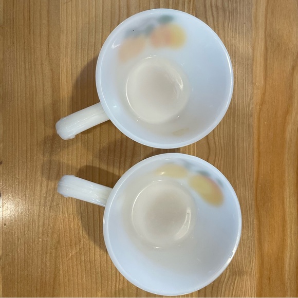 Two vintage fire king bowls with peach design. 8 ounce bowls with handles - Picture 6 of 8